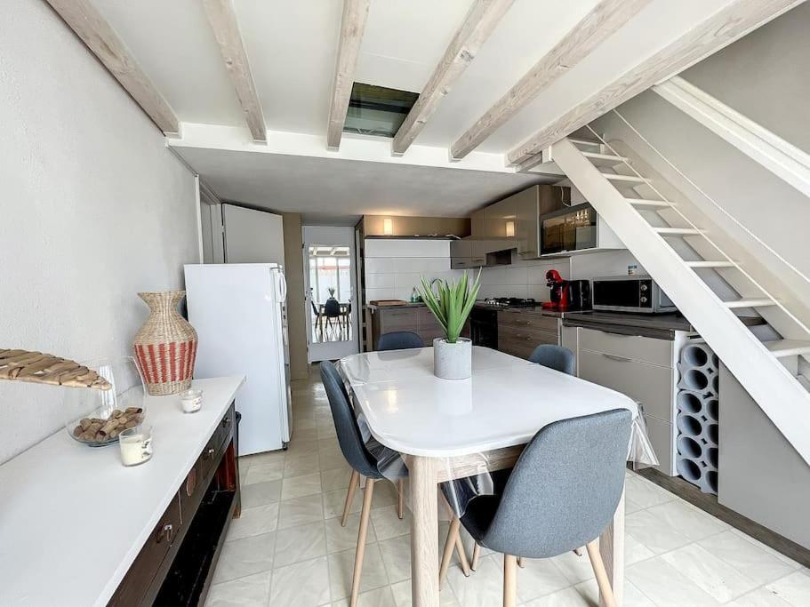 Maison 6 Couchages Cyprien Holiday home *